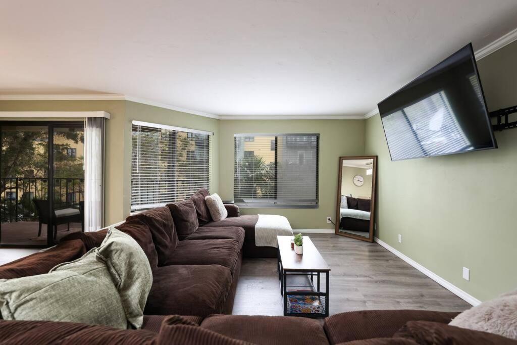 Chic Condo Steps From Petco Park San Diego Exterior foto