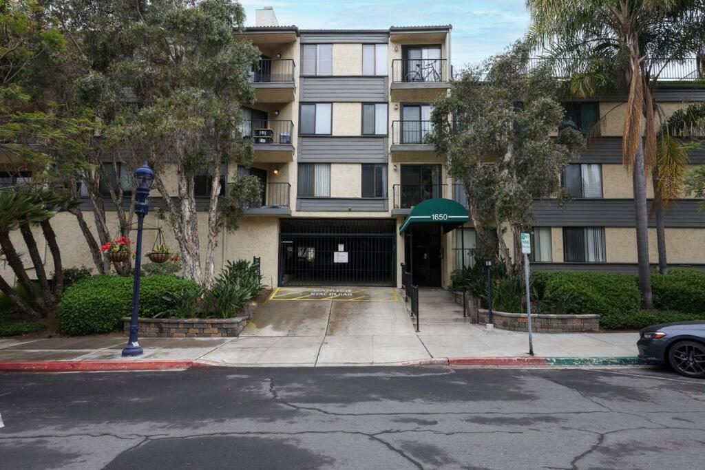 Chic Condo Steps From Petco Park San Diego Exterior foto
